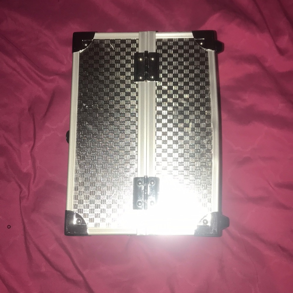 Makeup case - Picture 5 of 5